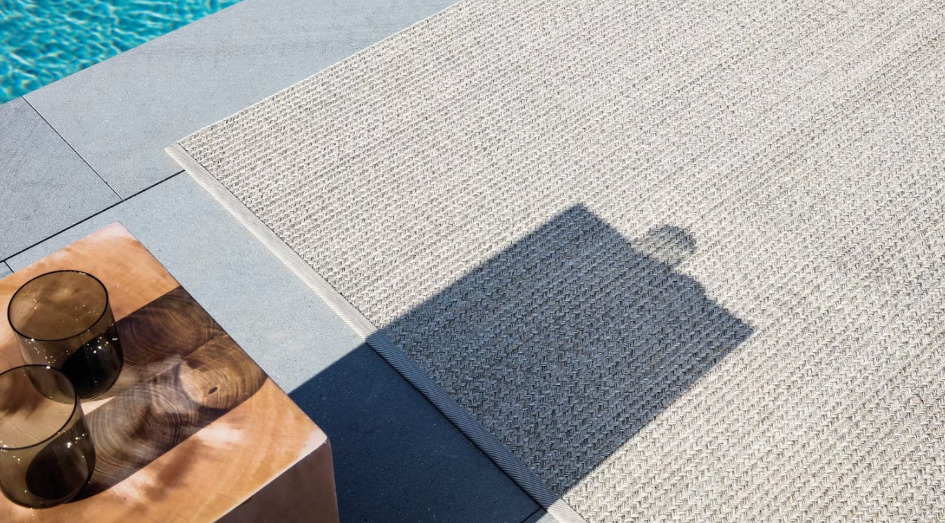 Poolside Poolside - Image 10